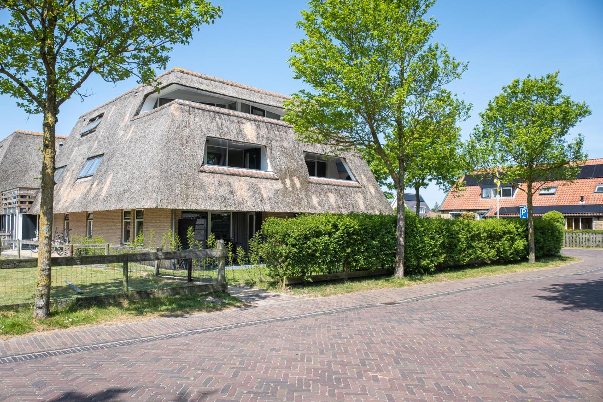 Waddenresidentie Ameland Zilt, Een Ruim 4-Persoons Appartement บูเริน ภายนอก รูปภาพ